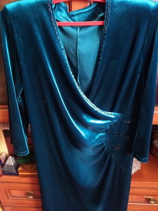 Платье из велюровой ткани