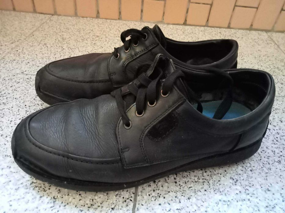 Sapatos de homem 44