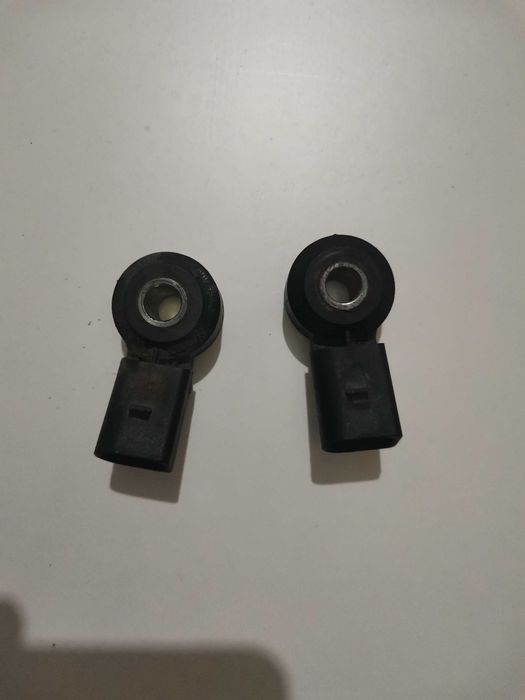 Датчик детонации VAG, 030905377C, 030 905 377 C оригинал. Siemens.