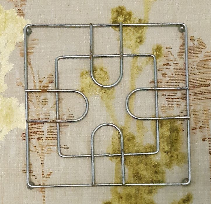 Подставки под горячее металлические