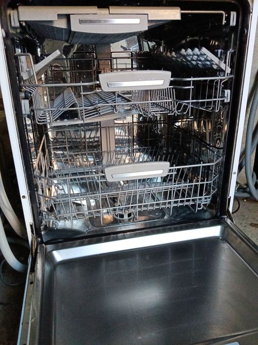 Entrega garantia máquina de loiça Ariston hotpoint