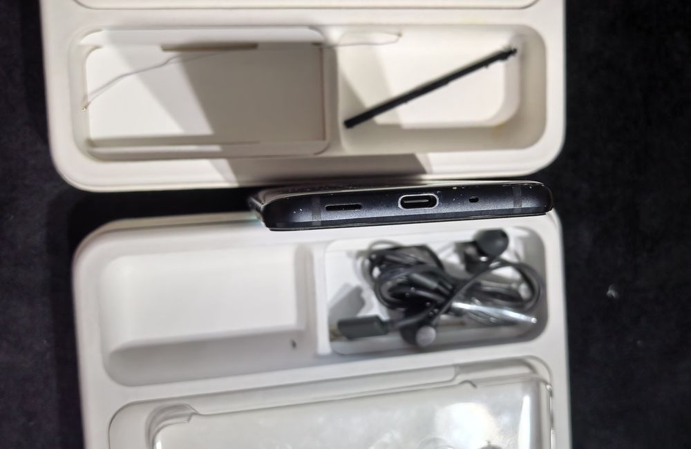 Telefon HTC U11+ Plus
