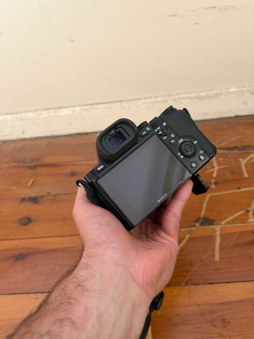 Sony Alpha 7R – Full Frame 36MP + kit completo de Acessórios