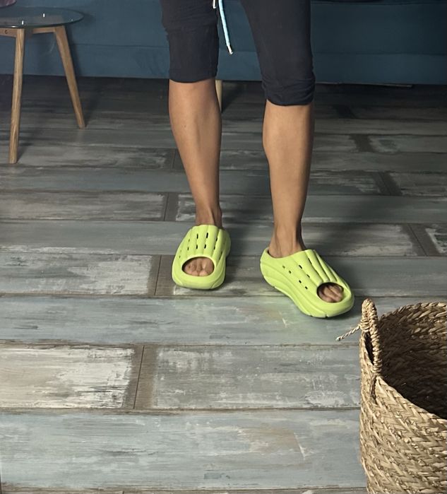 Рідкісна модель UGG Foamo Slide