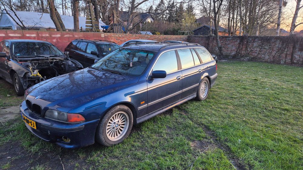 Części BMW E39 528i 2.8i M52 193KM Cała na części Biarritzblau
