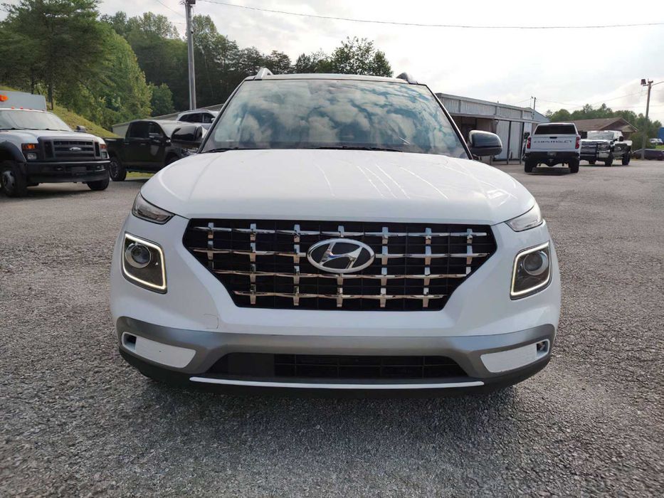 Hyundai Venue Limited      2024