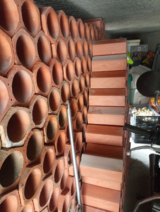 Garrafeira em bom estado