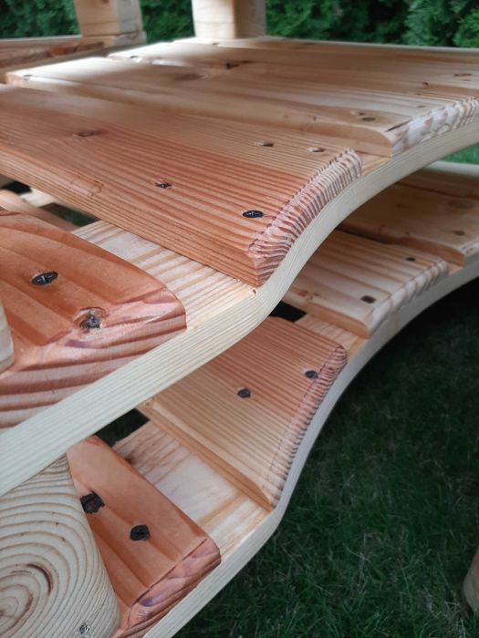 Stolik kawowy z krzesłami komplet z palet