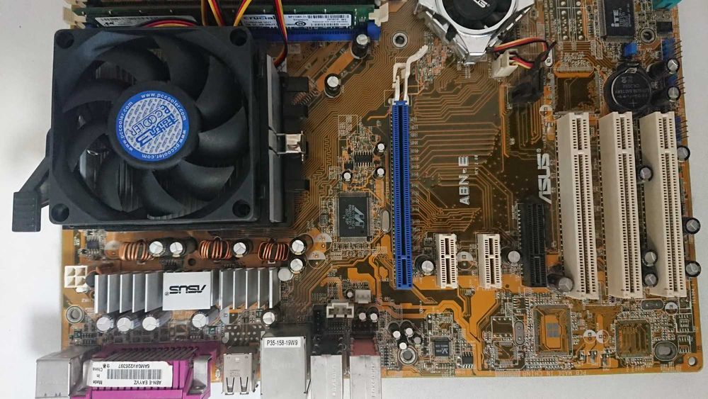 Комплект Asus 939 + Athlon 64 3000 +2.2 Gb DDR400