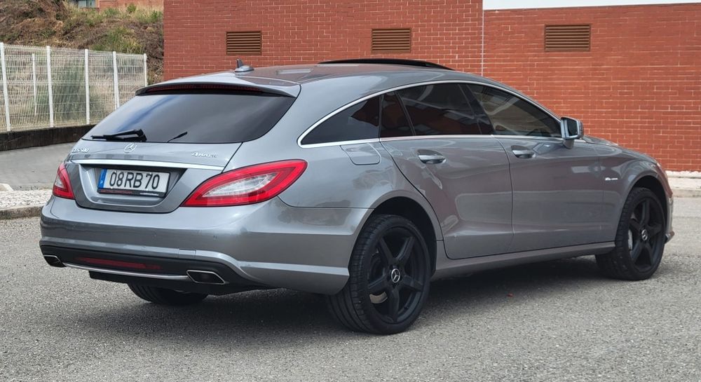MERCEDES BENZ CLS 500 AMG V8 Biturbo exclusivo em Portugal
