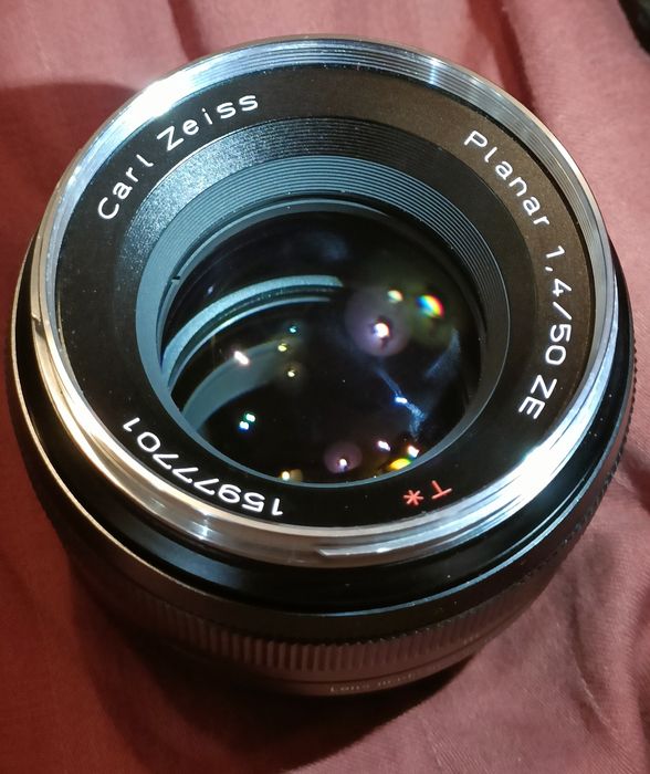 Carl Zeiss planar 50mm 1.4 canon EF