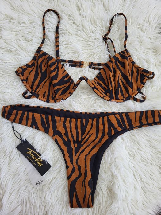 Роздільний Новий  Купальник розмір, L