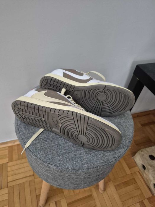 Buty Travis Scott x Air Jordan 1 Low OG 'Reverse Mocha’ Trainers