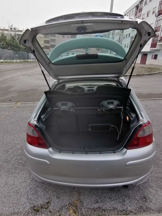 MG ZR 105 – 1.4 16v (2004) – Excelente Estado Geral