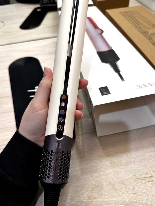 Dyson airstrait Дайсон еірстрейт 2025 року є чек і гарантія