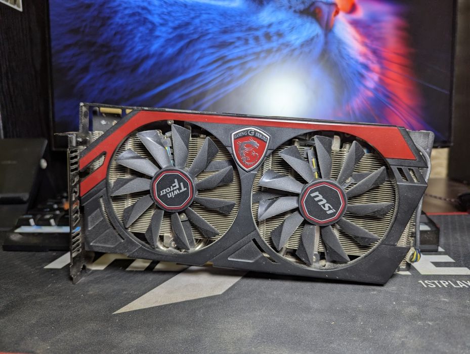 Продам MSI R9 280X 3gb на запчастини