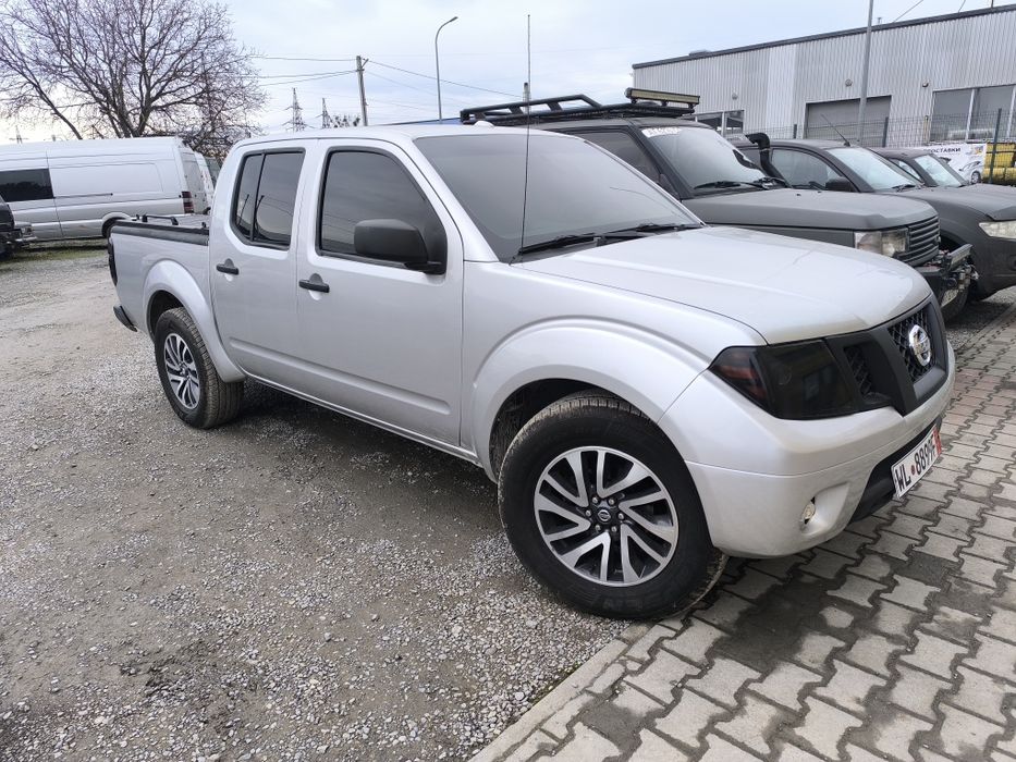 Нісан frontier 2017 року