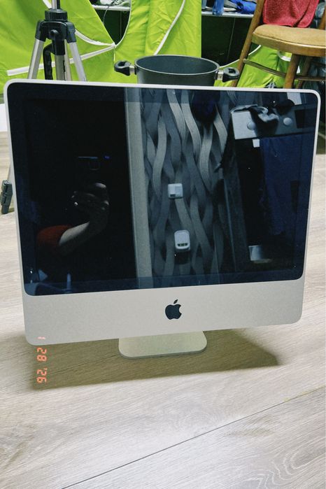 Apple iMac 20”  (Core 2 Duo 2.4 / 4GB) | Робочий
