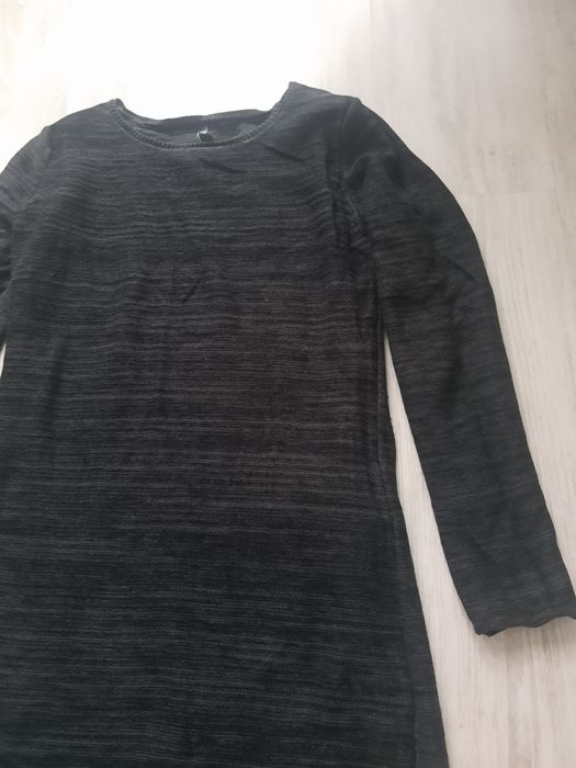 Sukienka z długim rękawem rozmiar M