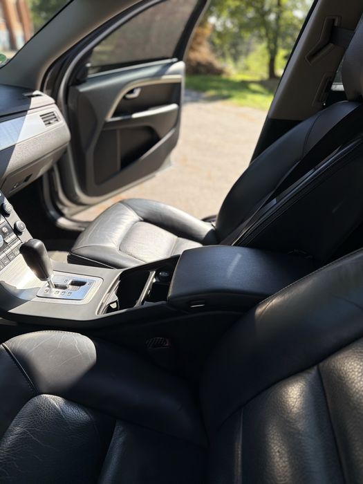 Volvo xc70 2.4D5 awd