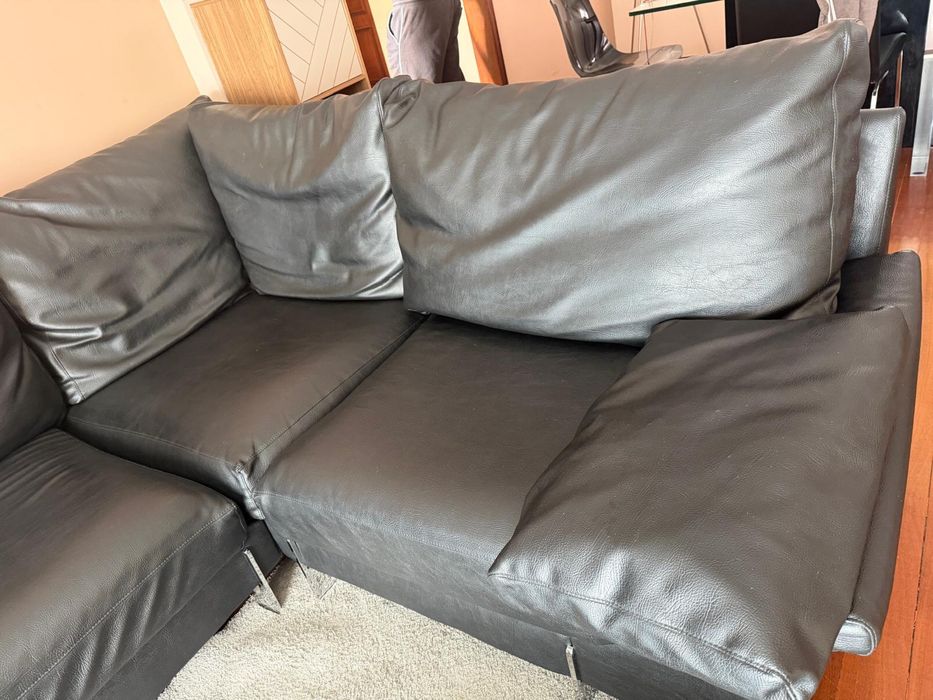 Sofa de canto em pele genuina 2,5 x2,0