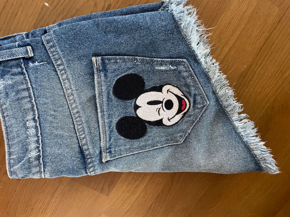 Dżinsowe krótkie spodenki Disney xs