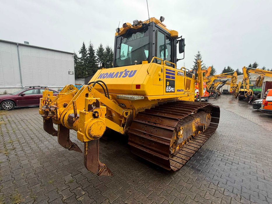 Wynajem spycharka Komatsu D65PXi-18 22 tony