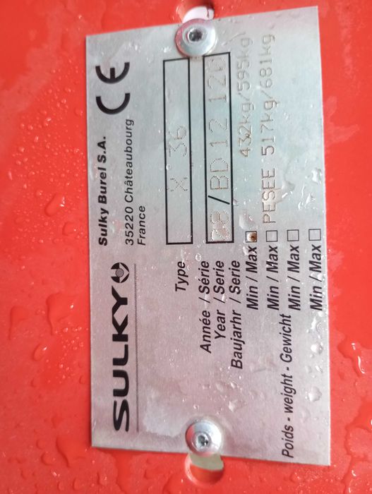 Sprzedam rozsiewacz  nawozów sulky x36