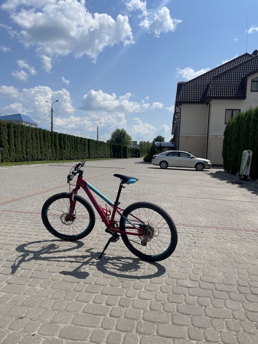 Велосипед Cube 240.