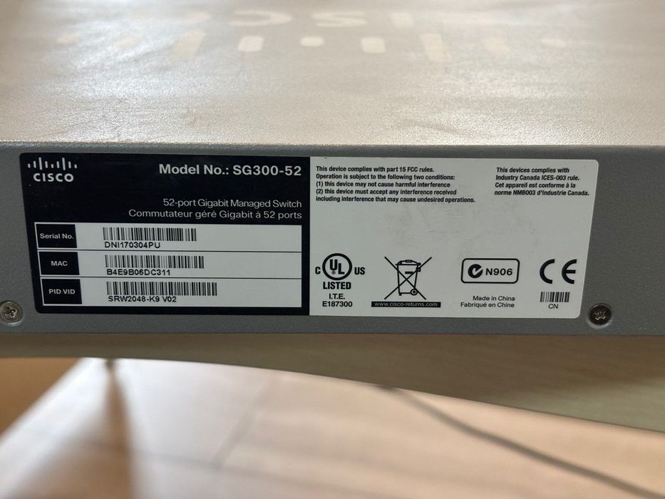 Cisco Switch SG 300-52   52 порти