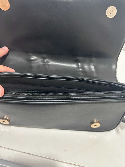 Mala Baguette Preta Fechos Dourados - Nova