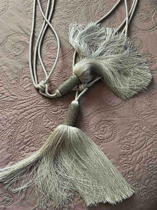 підхопи для штор з кистями