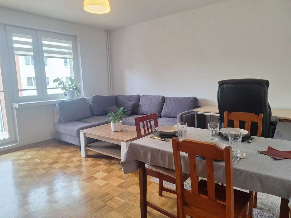 Mieszkanie 2 pokojowe z osobna kuchnia i dużym balkonem