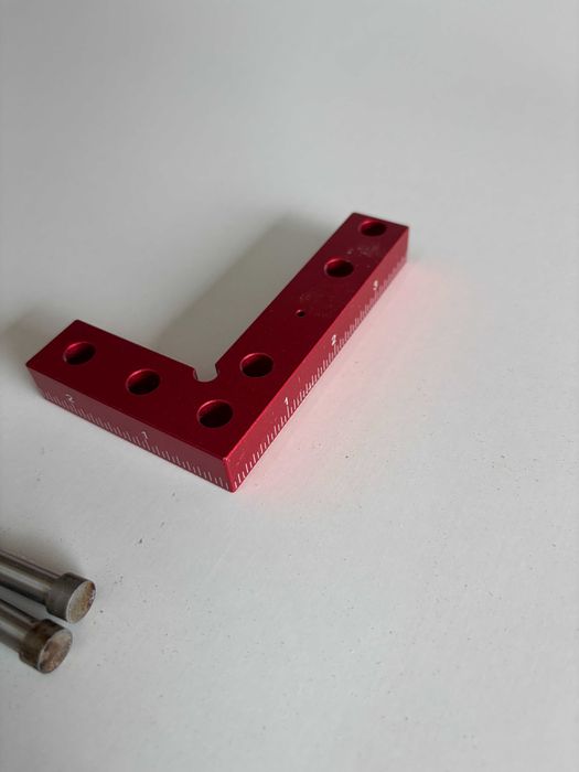 Mini Esquadro Precisão Alumínio Vermelho com Pinos Guia