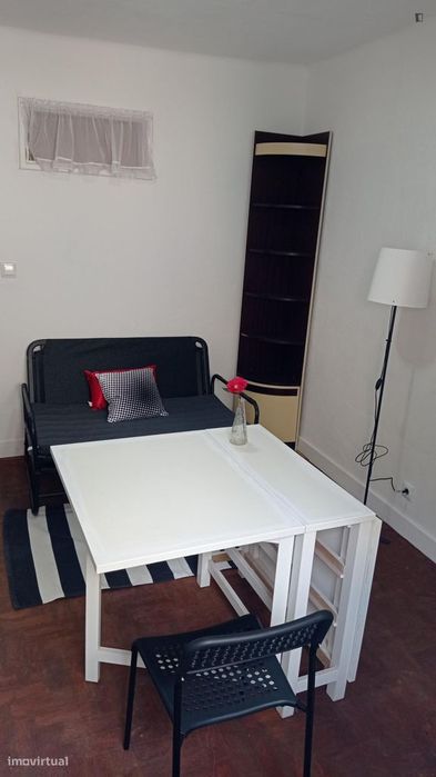Apartamento com 2 quartos - localizado em Santa Apolónia Lisbon