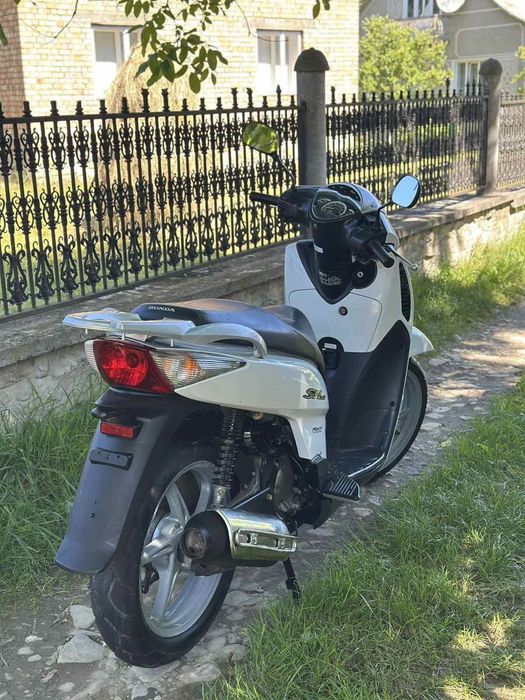 Скутер Honda sh 150