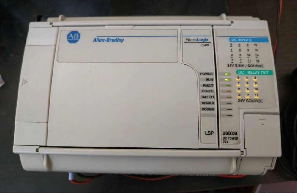 Autómato Allen Bradley PLC Micrologix 1500 como novo
