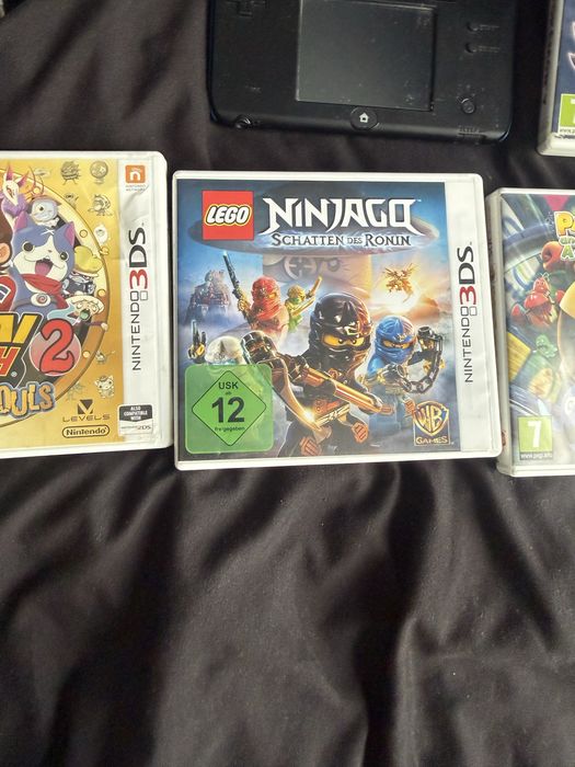 Nintendo 2DS + 4 gry + ładowarka | Komplet