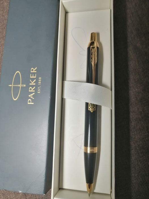 Ручка шариковая Parker
