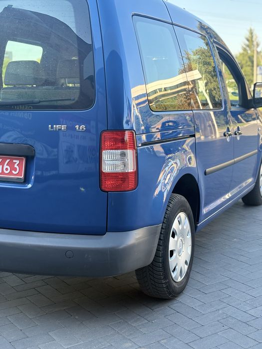 Volkswagen Caddy 1.6mpi бензин