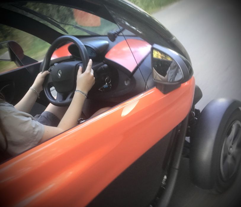 Renault TWIZY wersja Life 80 salon 38 tys km na B1