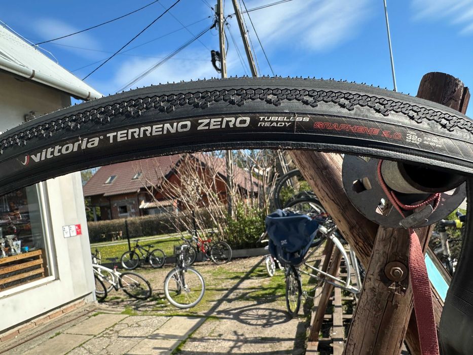 Dwie opony gravel vittoria TERRENO ZERO GRAPHENE 2.0 TUBELESS 700x32c