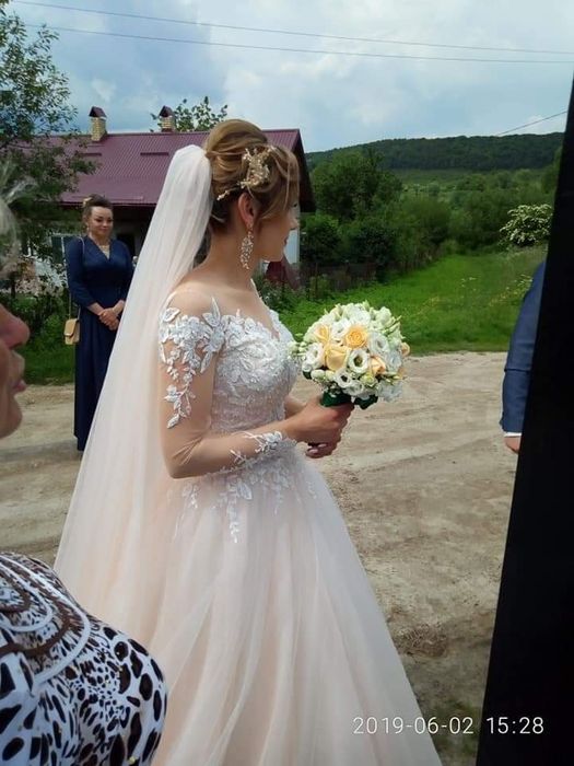 Дизайнерське Весільне плаття