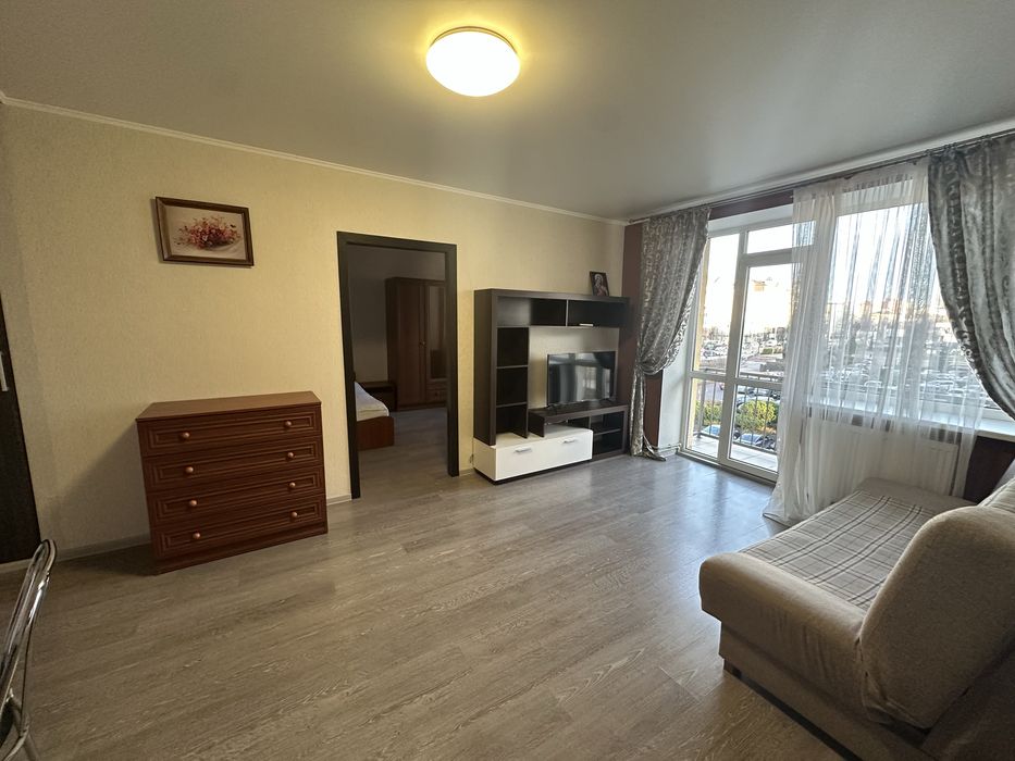 Здам в центрі 2 км квартиру вул. Незалежності