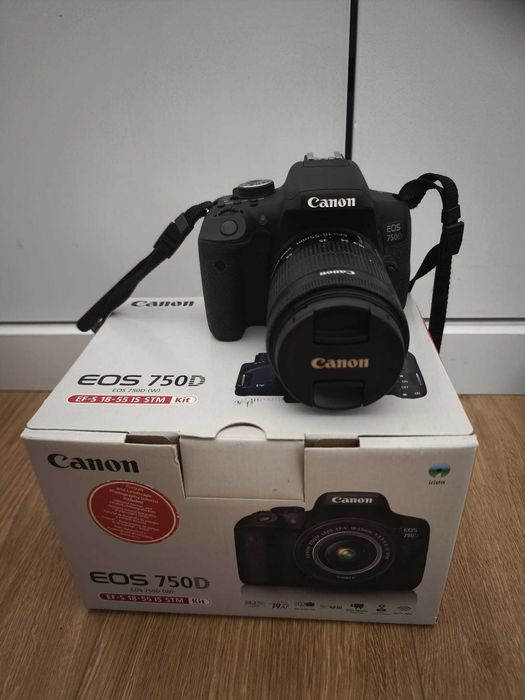 Canon EOS 750D + Objetiva (18-55mm) — Kit Completo, Como Nova