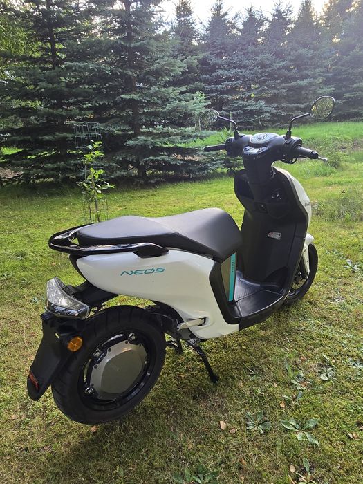 Yamaha neos skuter elektryczny
