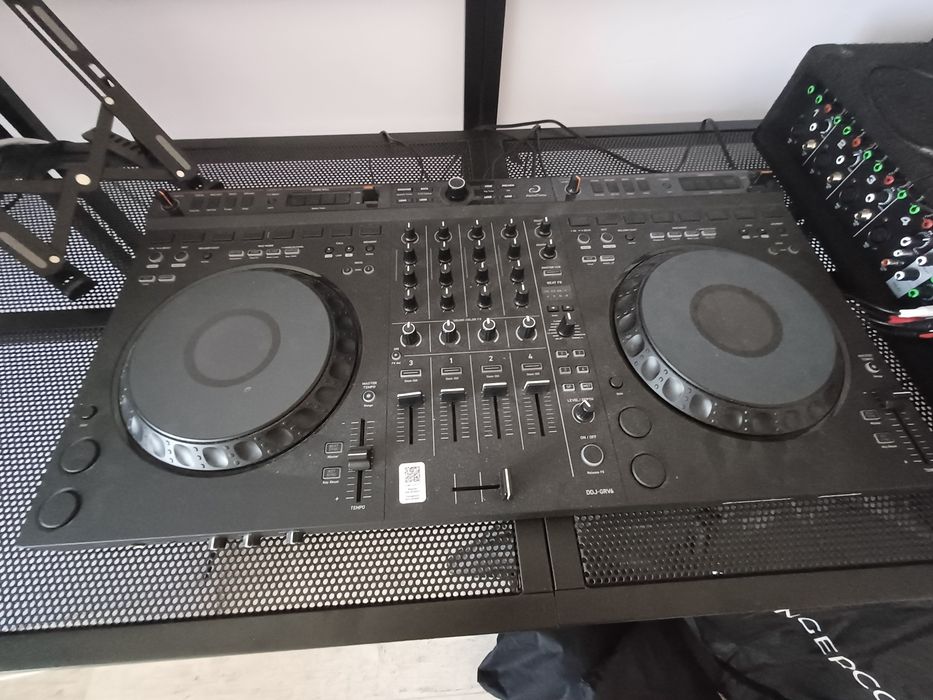 Kompletny Zestaw sprzẹt dj