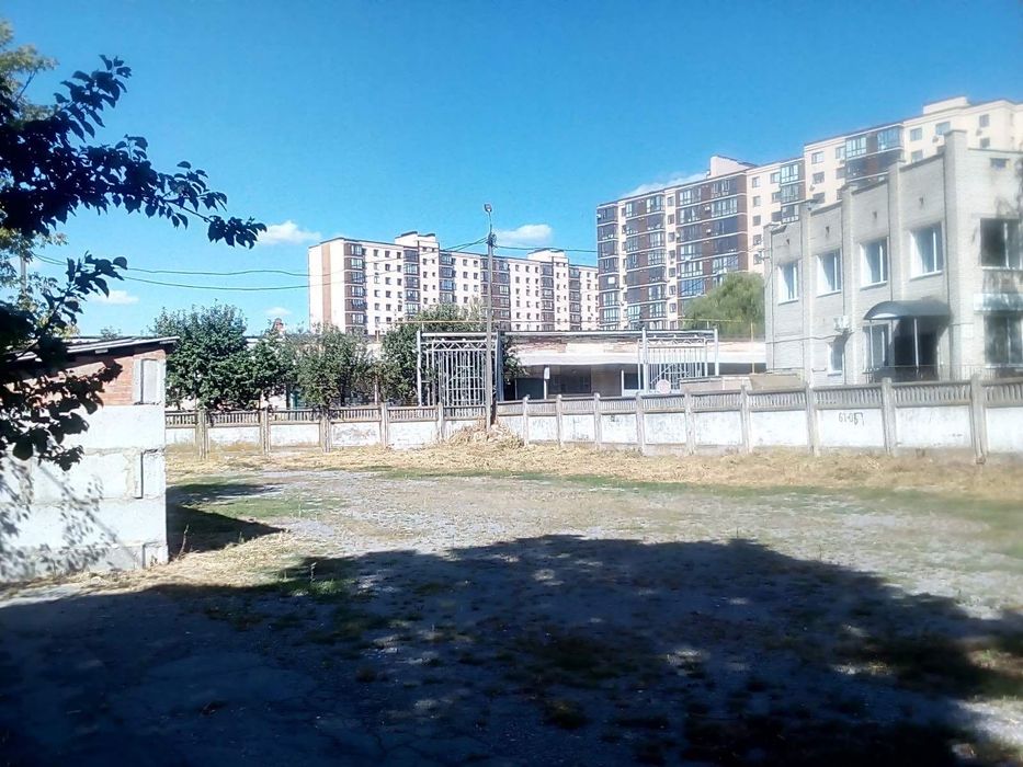 Продається ділянка 11 соток для комерційних потреб