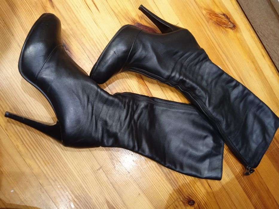 Женские сапожки размер 39