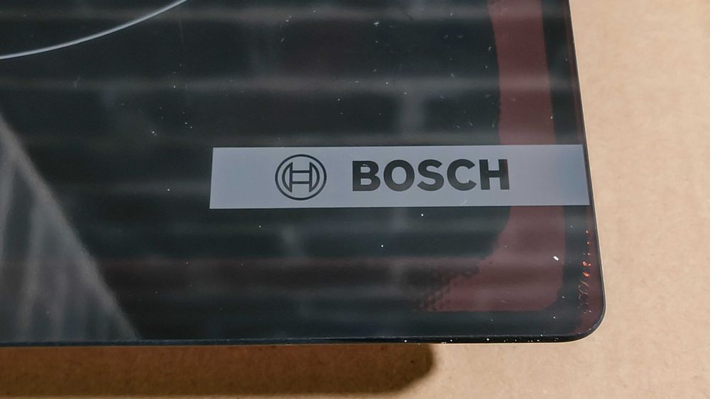 Placa Vitrocerâmica Bosch PKF611BB8E – Nova (Nunca usada)